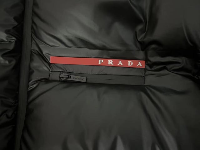 PRADA RE-NYLON LINEA ROSSA